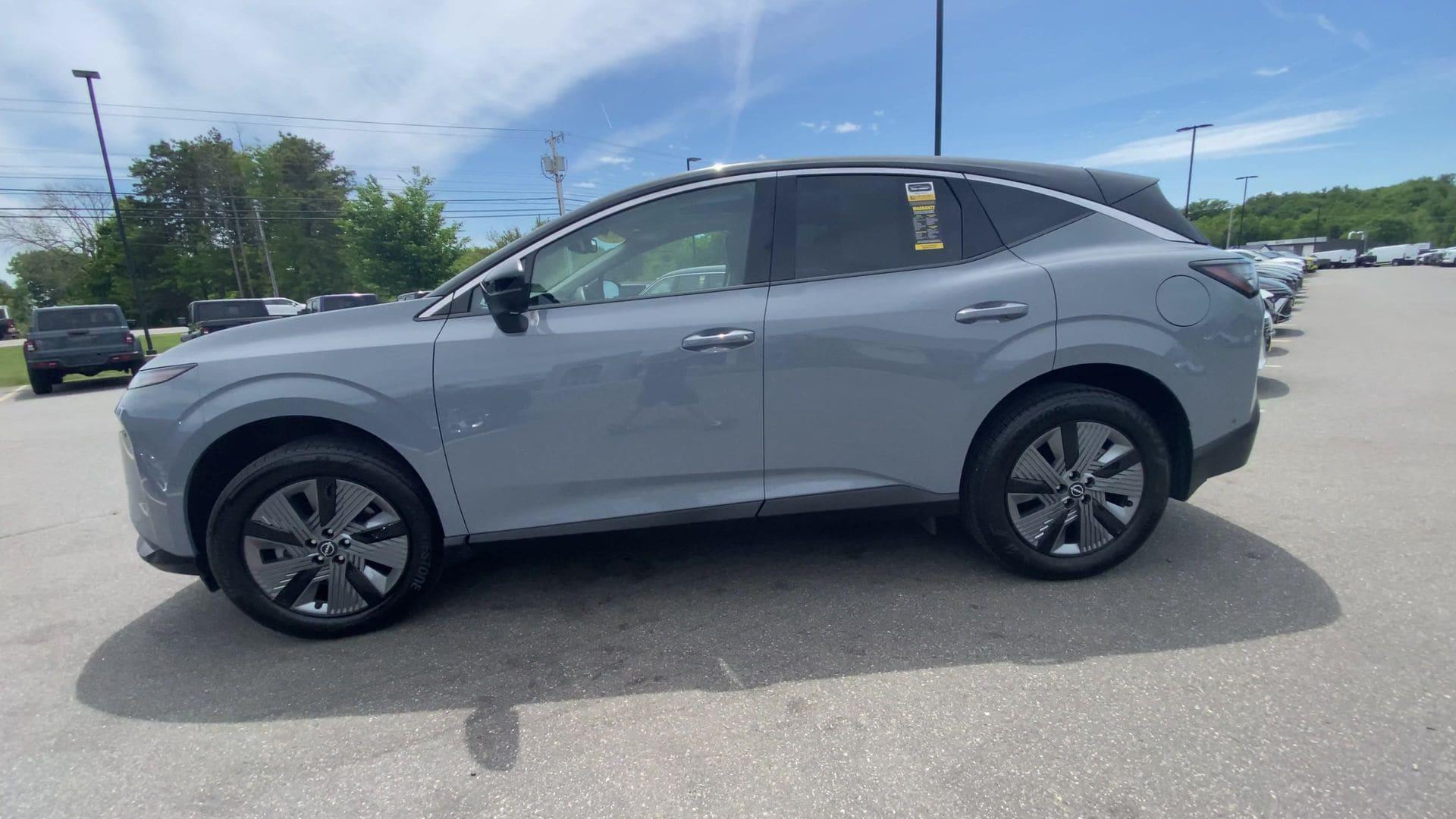 2025 Nissan Murano SL