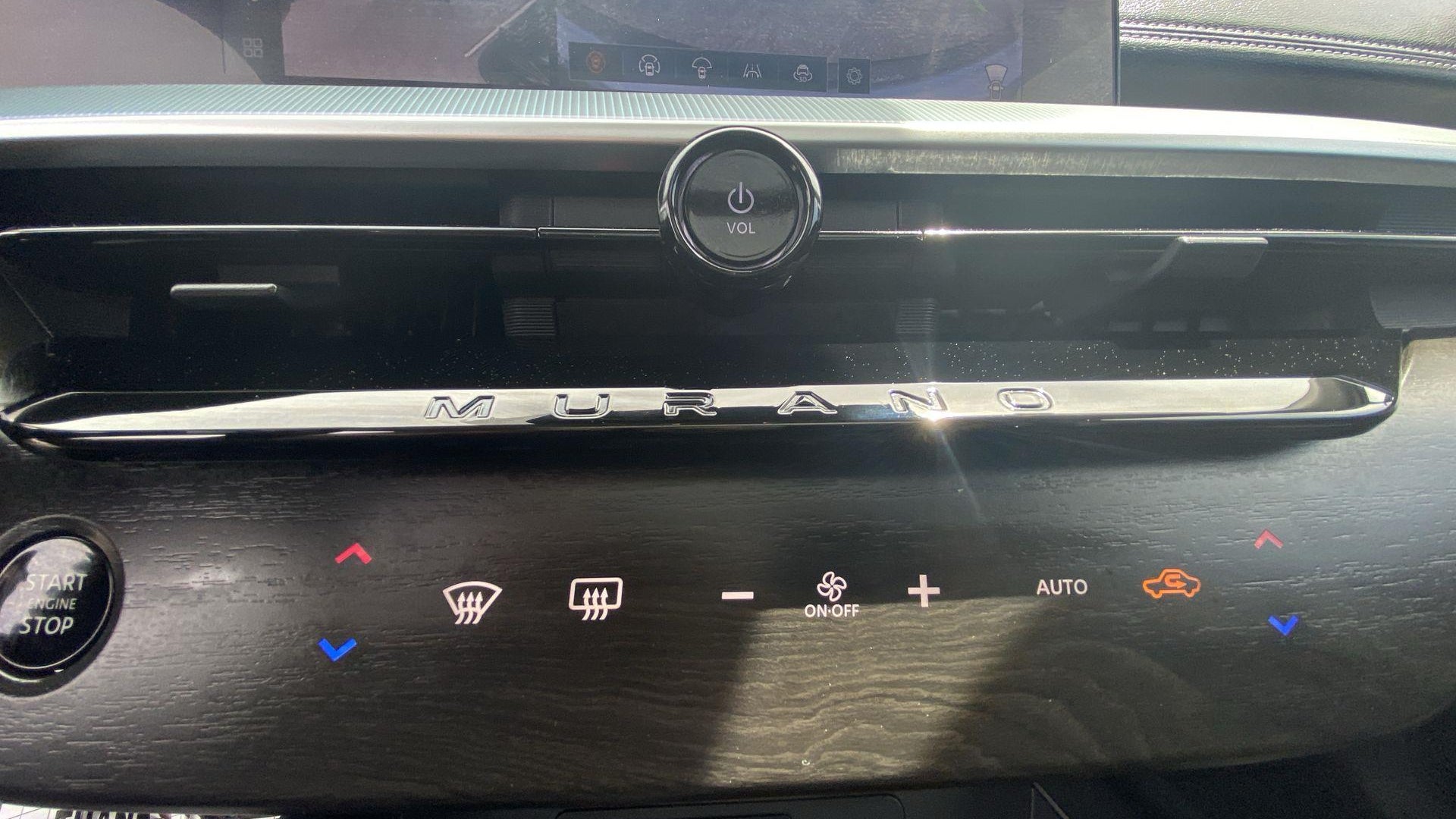 2025 Nissan Murano SL