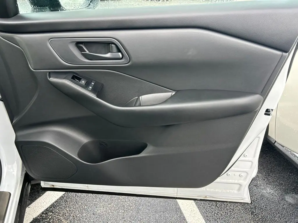 2025 Nissan Rogue - $23,860