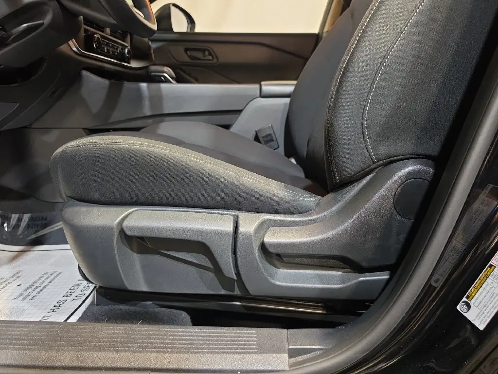 2024 Nissan Rogue - $18,711