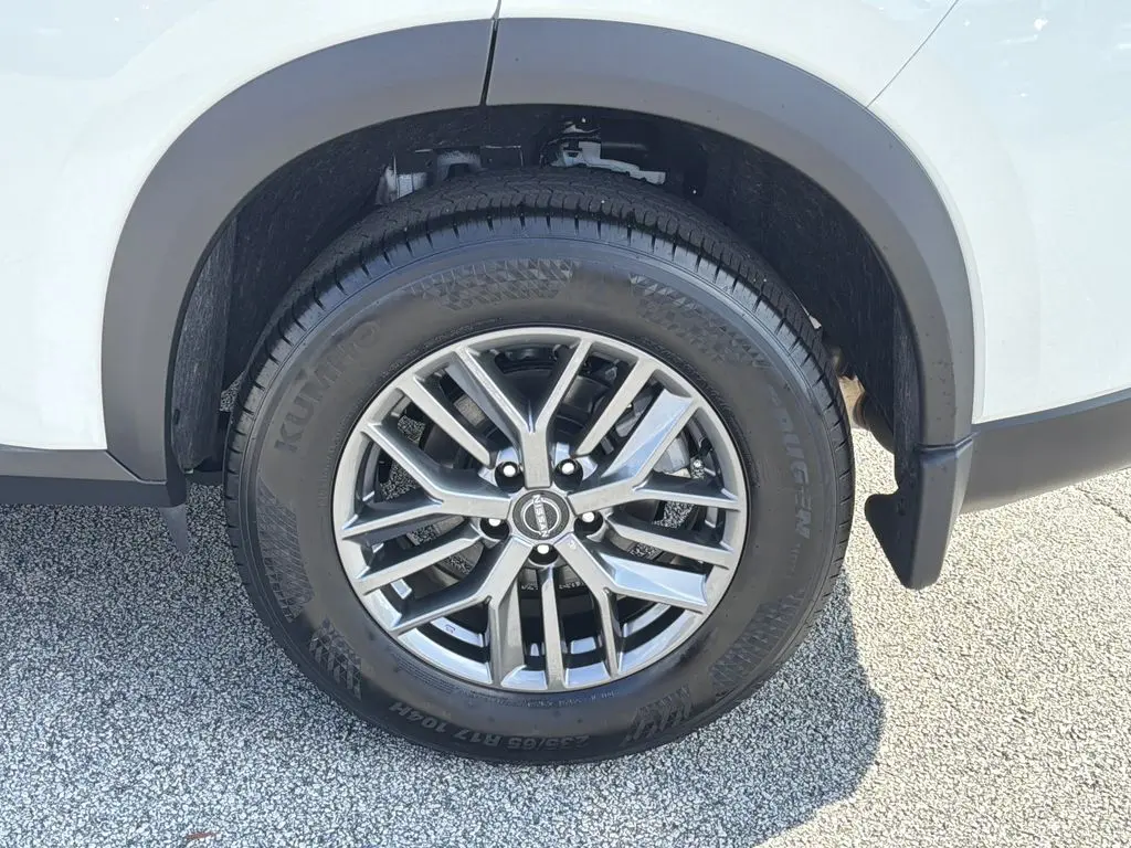 2026 Nissan Rogue - $27,999