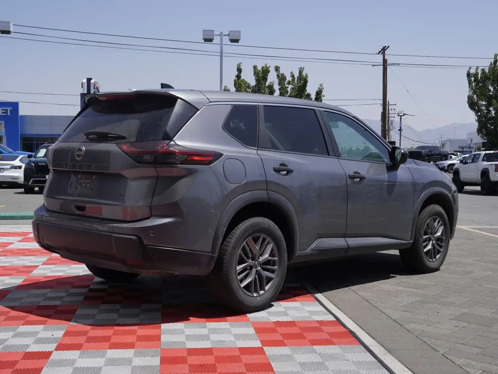 2024 Nissan Rogue - $16,988