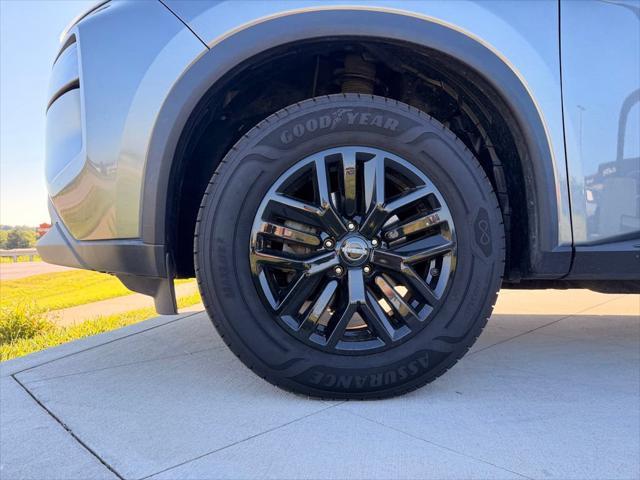2023 Nissan Rogue - $14,000