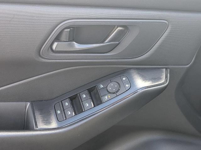 2024 Nissan Rogue - $21,800