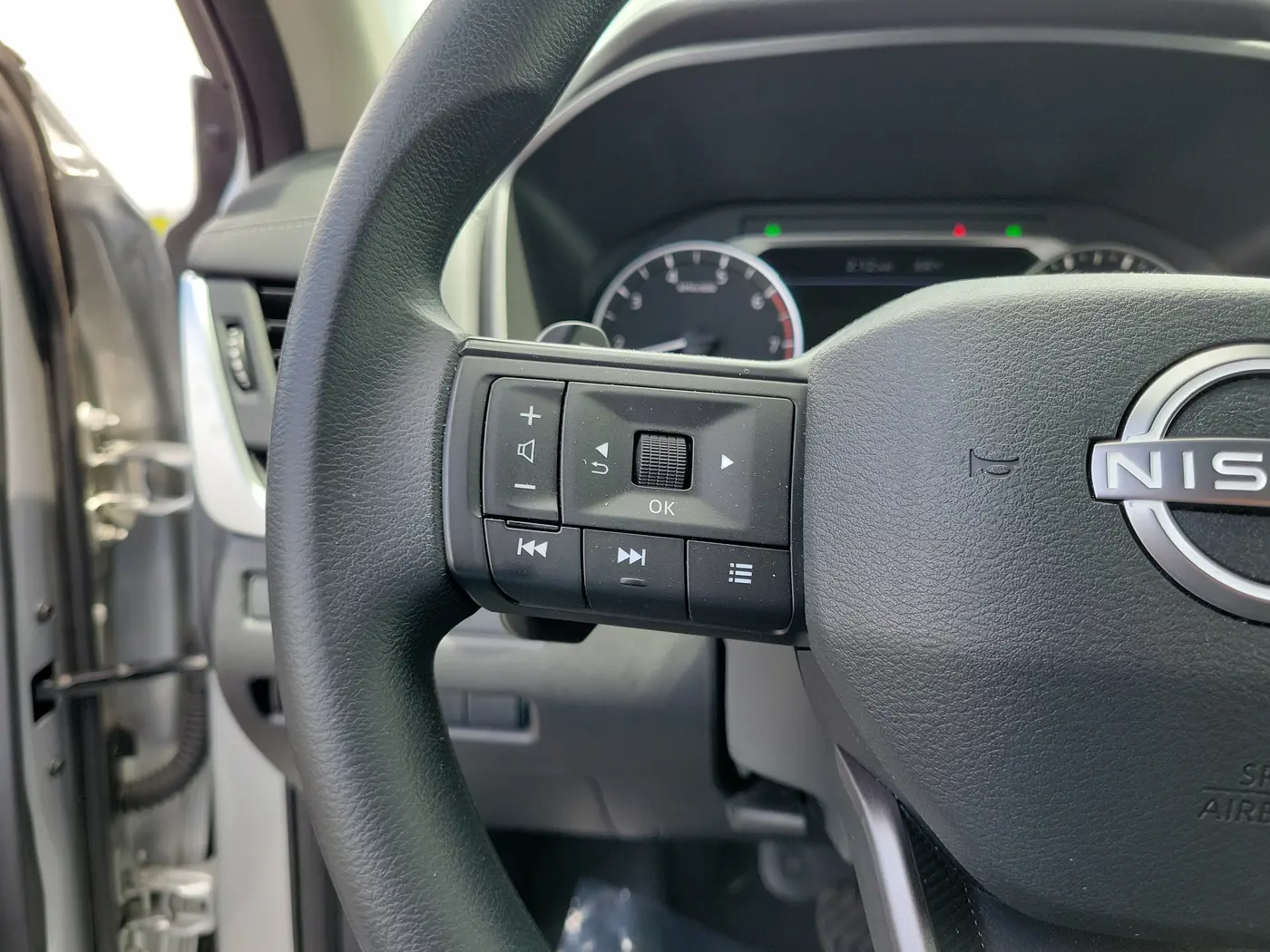 2025 Nissan Rogue - $24,883