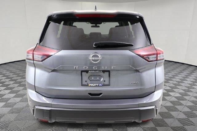 2024 Nissan Rogue - $18,400
