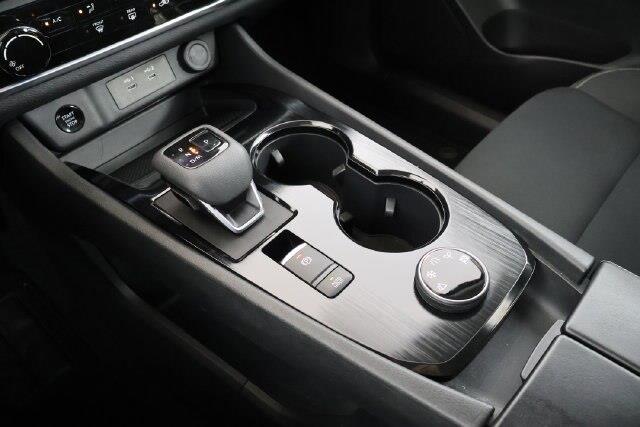2024 Nissan Rogue - $18,400