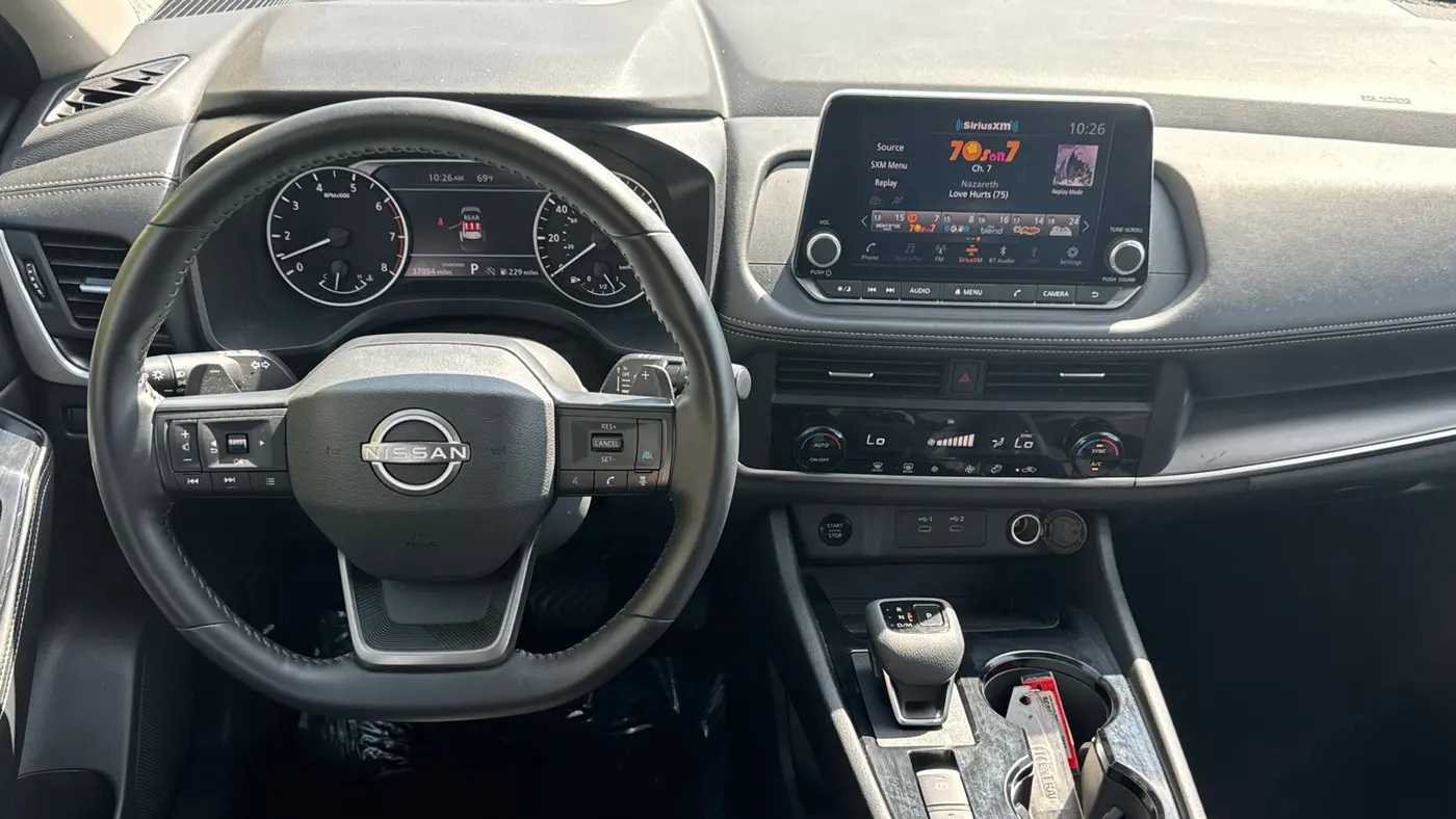 2025 Nissan Rogue SV