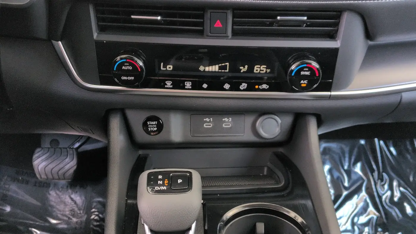 2026 Nissan Rogue SV