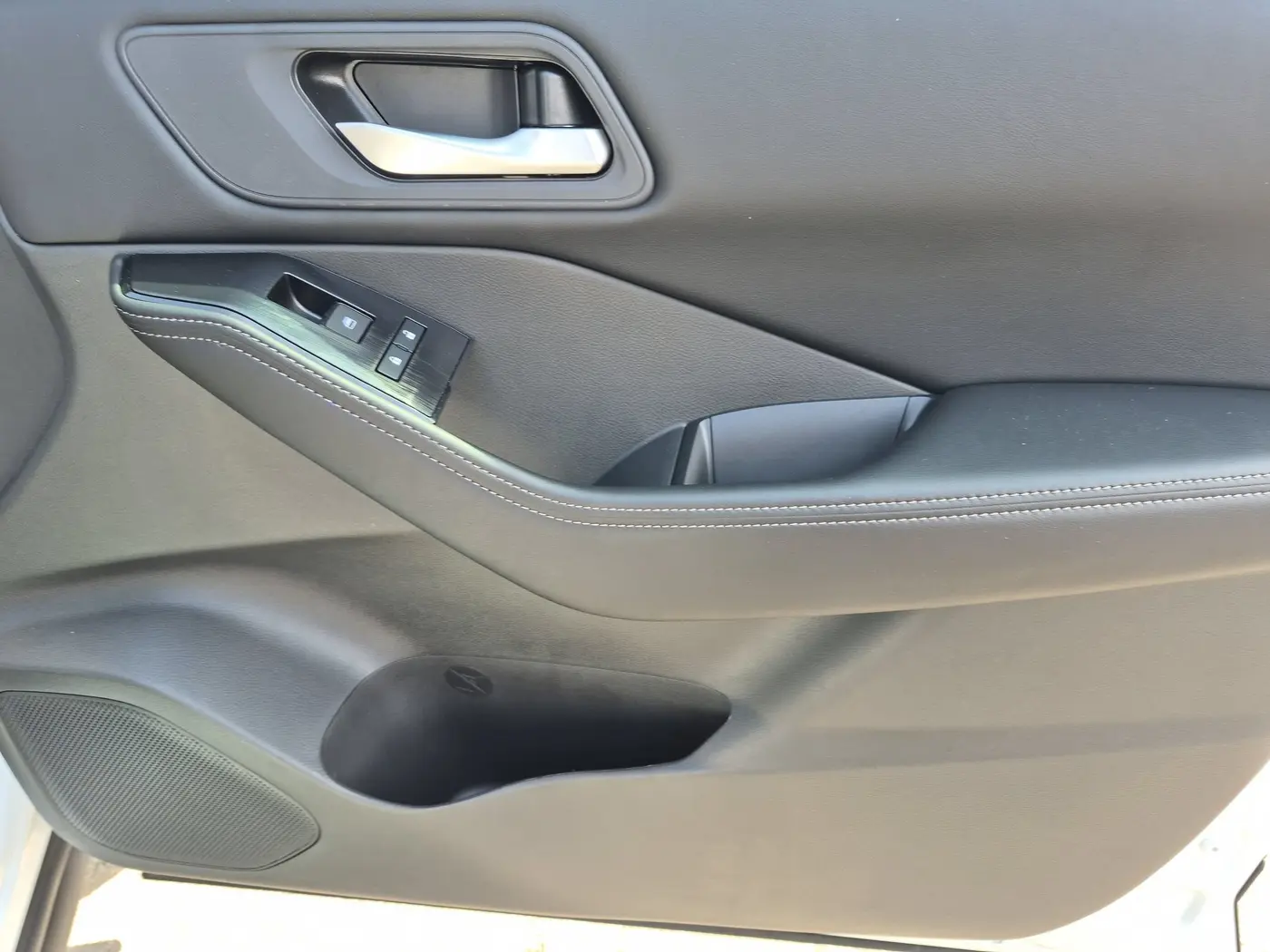 2026 Nissan Rogue - $25,600