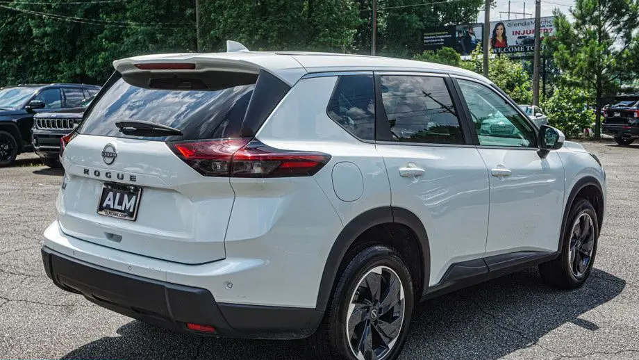 2025 Nissan Rogue SV