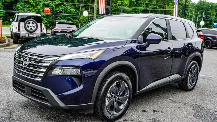 2025 Nissan Rogue SV