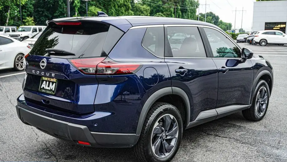 2025 Nissan Rogue SV