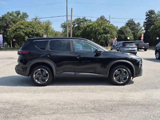 2025 Nissan Rogue SV — photo 1 of 12