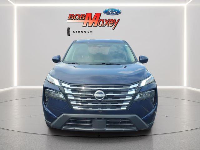 2026 Nissan Rogue SV — photo 1 of 24