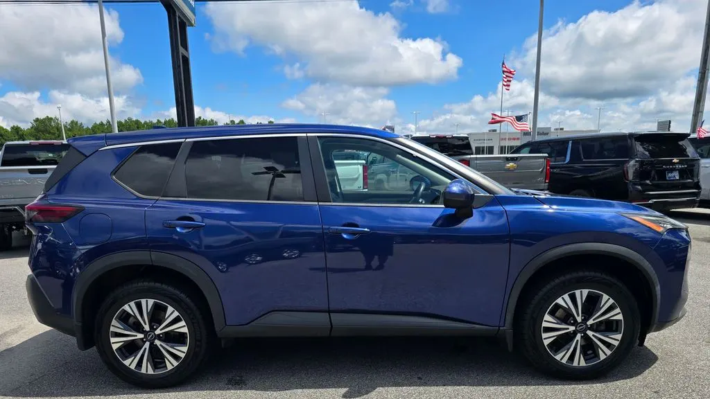 2022 Nissan Rogue SV