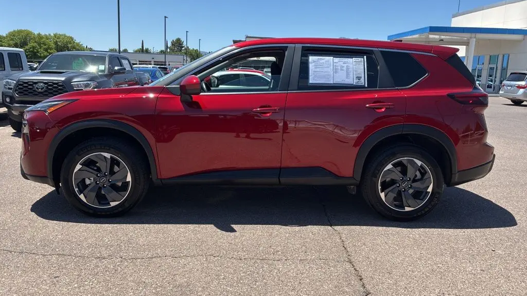 2025 Nissan Rogue SV