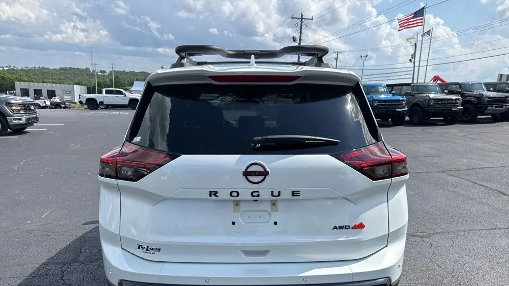 2025 Nissan Rogue SV