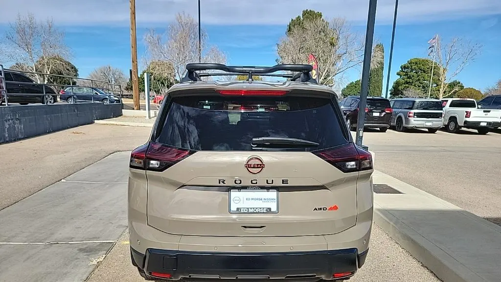2026 Nissan Rogue Rock Creek
