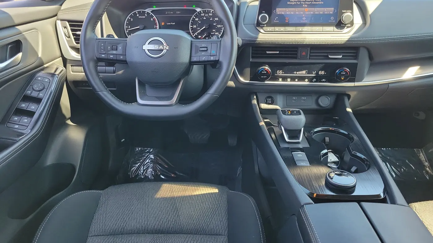 2025 Nissan Rogue SV