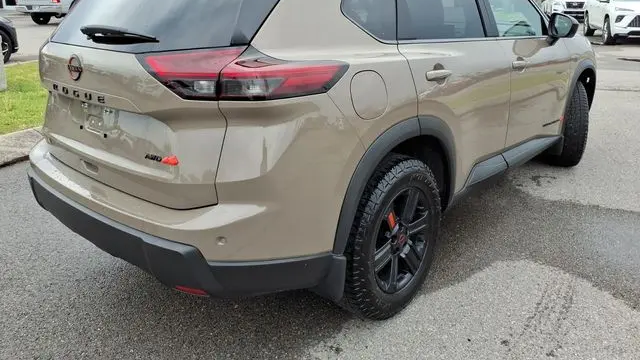 2025 Nissan Rogue Rock Creek