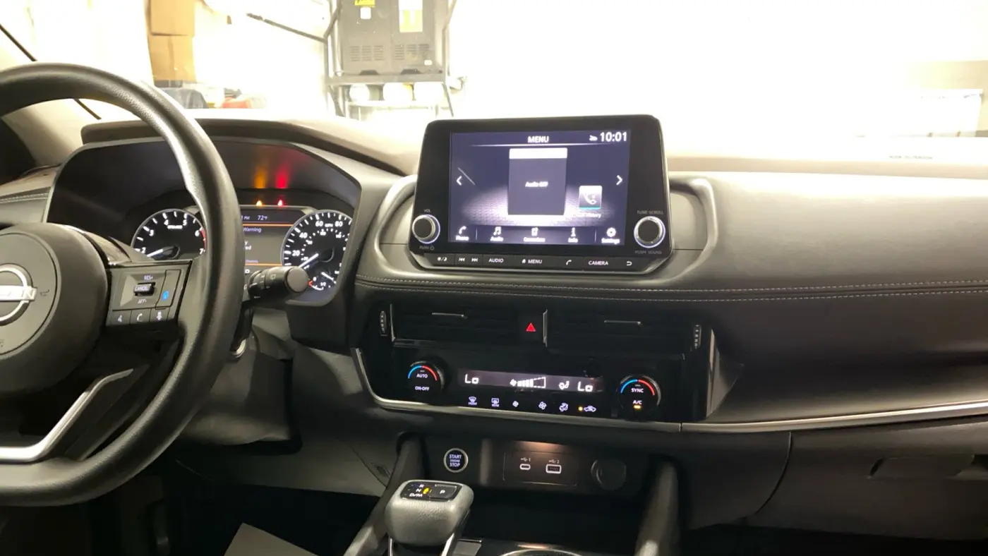 2022 Nissan Rogue SV