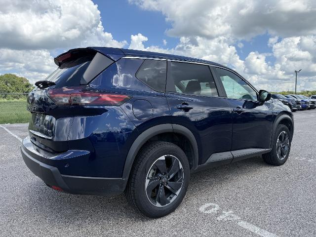 2024 Nissan Rogue SV — photo 1 of 4