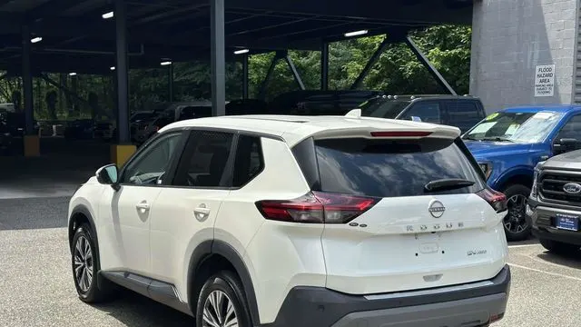 2022 Nissan Rogue SV