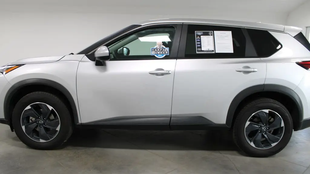 2024 Nissan Rogue SV