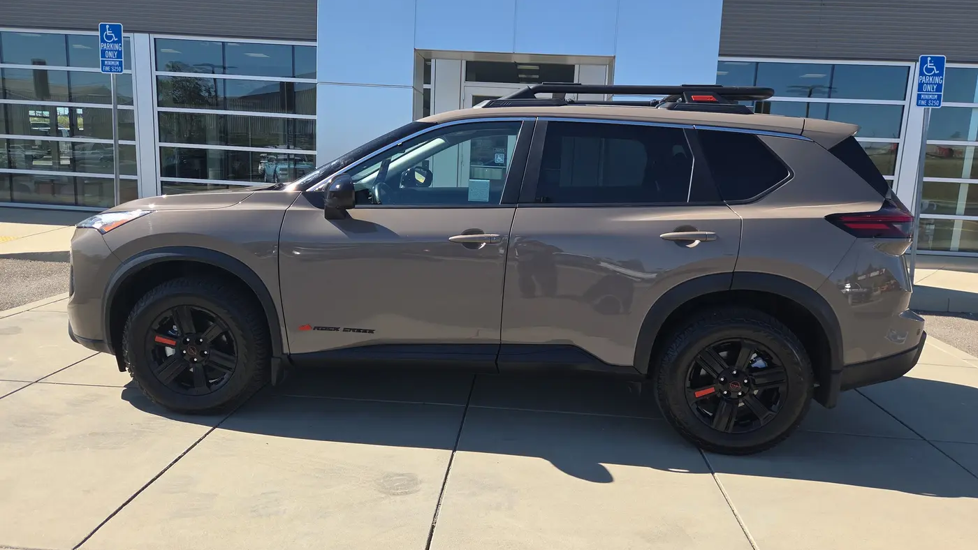 2025 Nissan Rogue Rock Creek