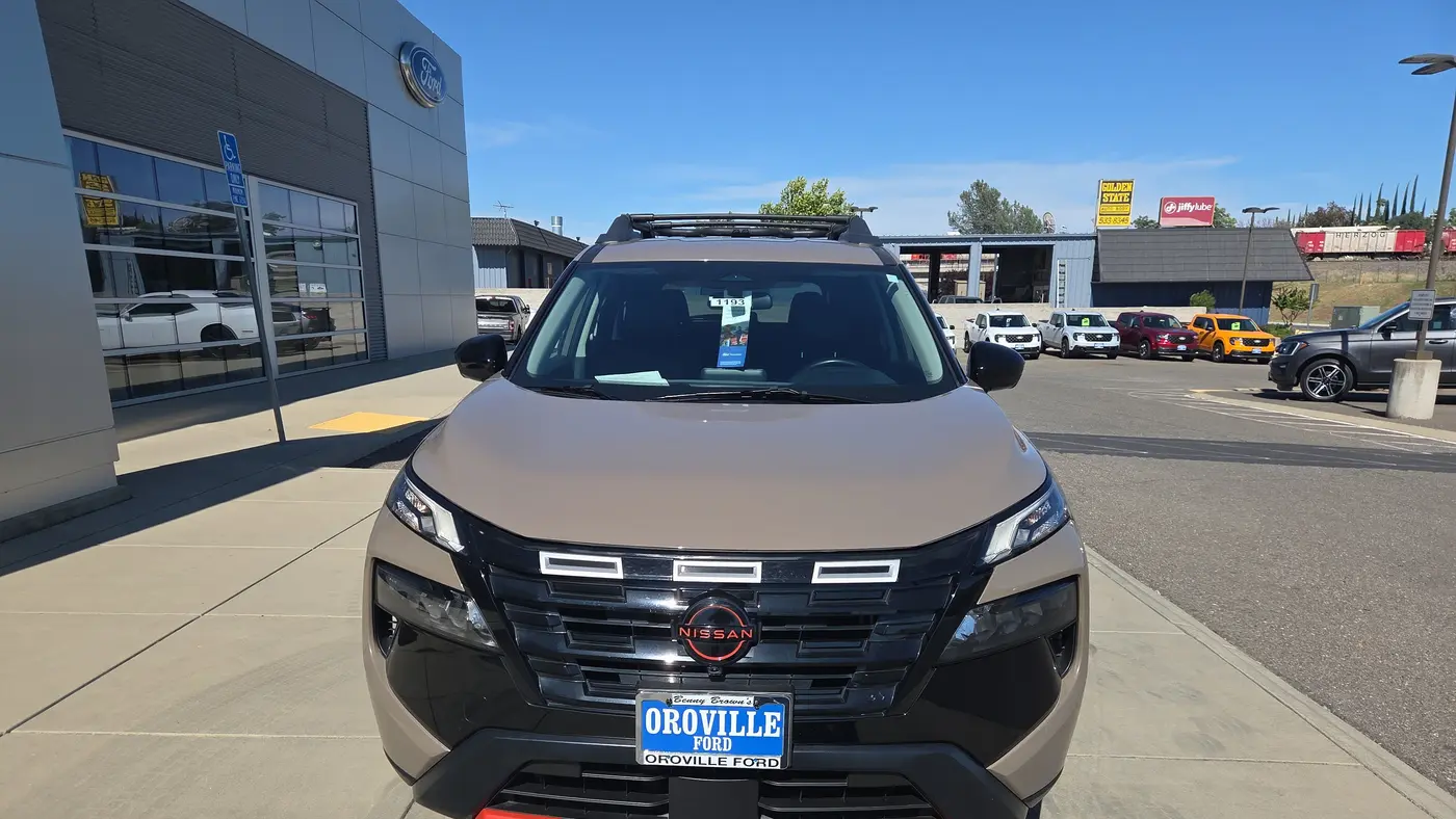 2025 Nissan Rogue Rock Creek