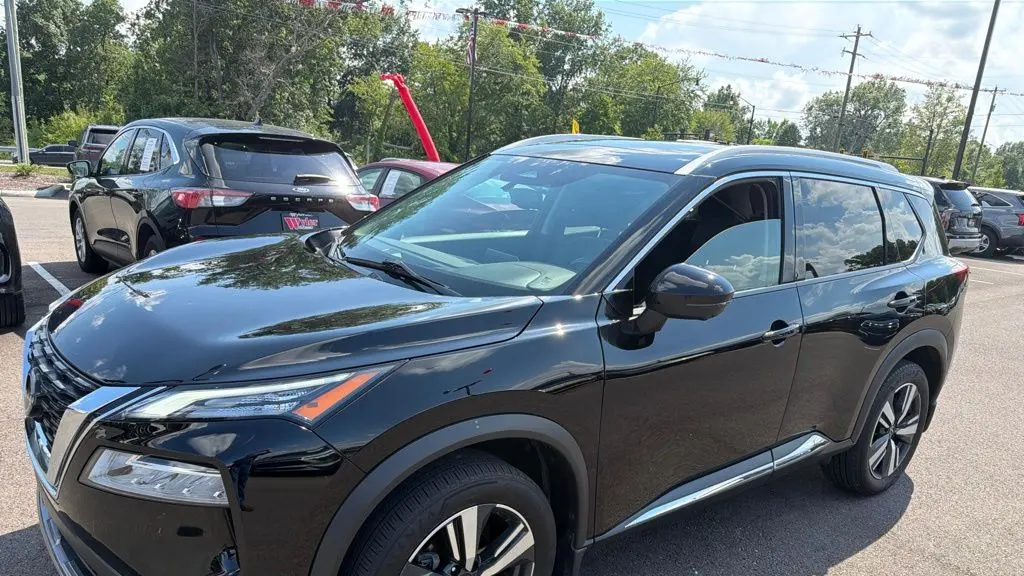 2023 Nissan Rogue SL