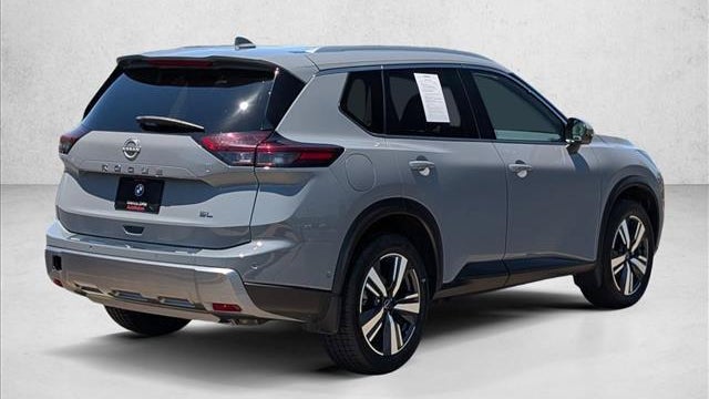 2024 Nissan Rogue SL