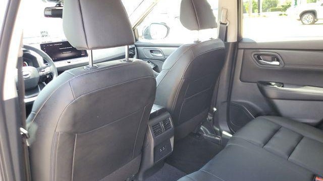 2026 Nissan Rogue SL