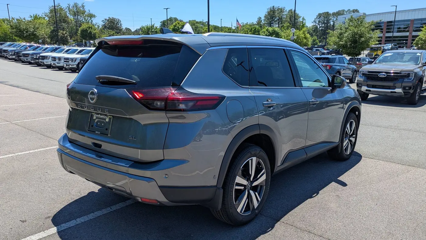 2024 Nissan Rogue SL