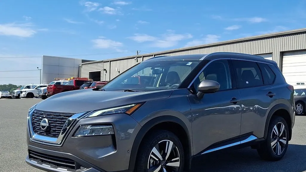 2023 Nissan Rogue SL