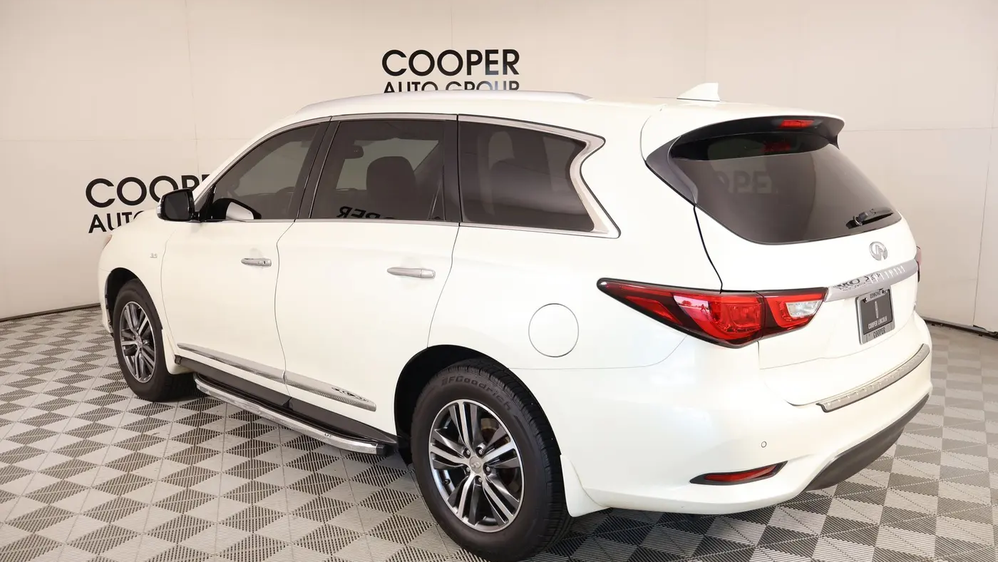 2017 INFINITI QX60 Base