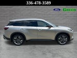 2023 QX60 Thumbnail 8