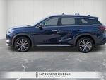 2022 QX60 Thumbnail 2