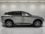 2022 QX60 Thumbnail 2