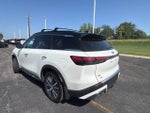 2023 QX60 Thumbnail 3
