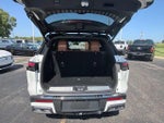 2023 QX60 Thumbnail 4