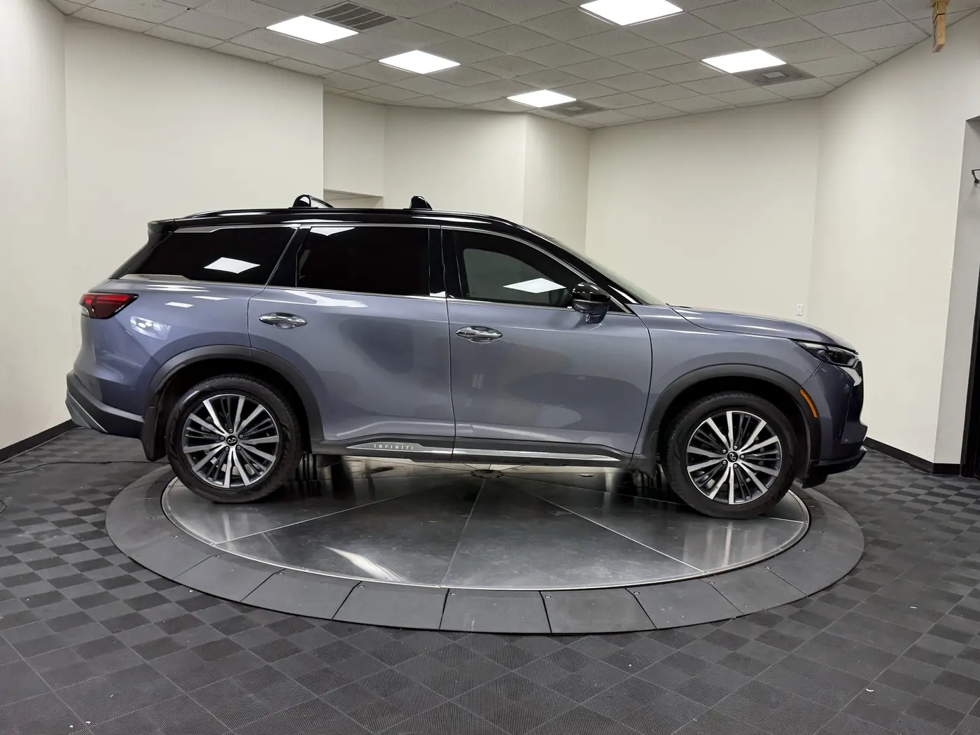 2023 INFINITI QX60 - $32,950