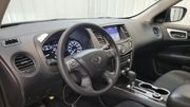 2020 Nissan Pathfinder S