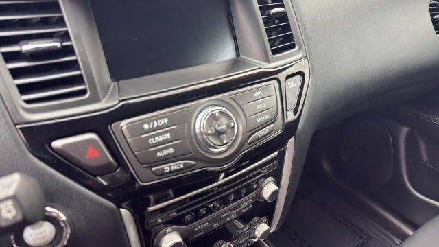 2020 Nissan Pathfinder S