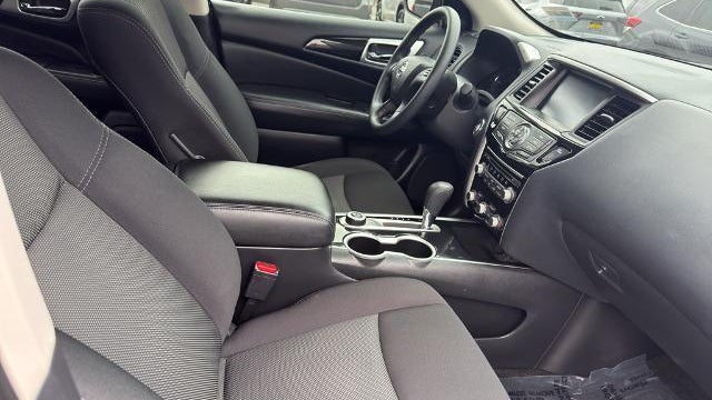 2020 Nissan Pathfinder S