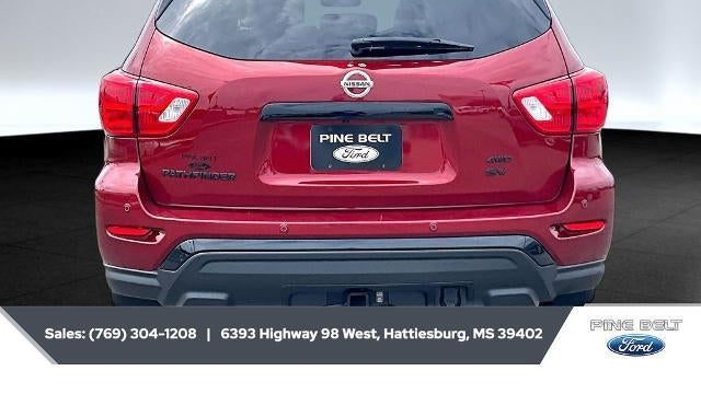 2020 Nissan Pathfinder SV