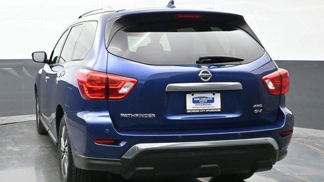 2020 Nissan Pathfinder SV
