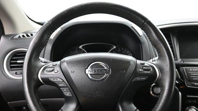 2020 Nissan Pathfinder SV