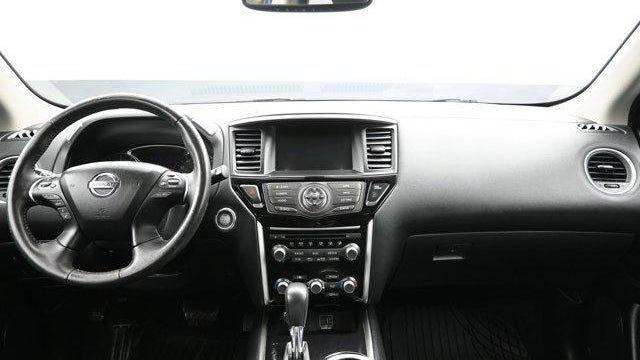2020 Nissan Pathfinder SV